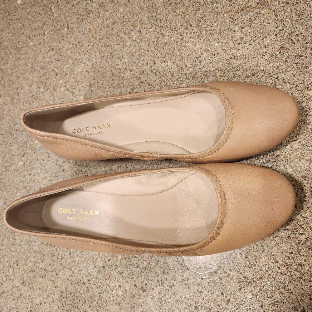 Womens Cole Haan low wedge